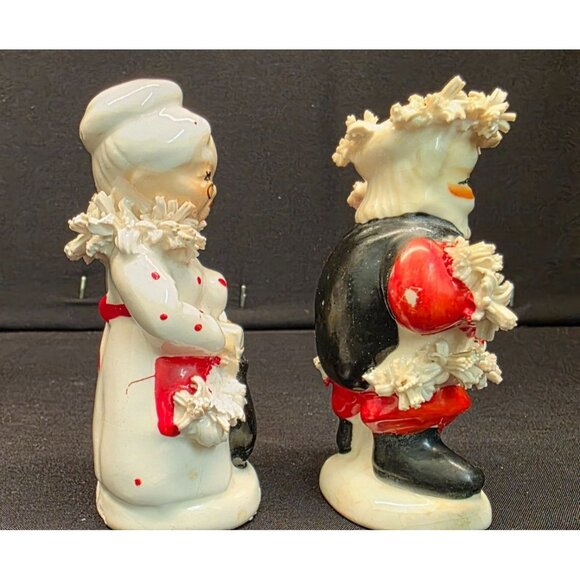 Vintage MCM Napco Spaghetti Trim Santa & Mrs. Claus Salt & Pepper Shaker Set - Picture 2 of 11